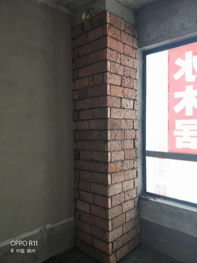 10廚房煙道砌墻加固處理，防止墻面磚受熱脫落.jpg