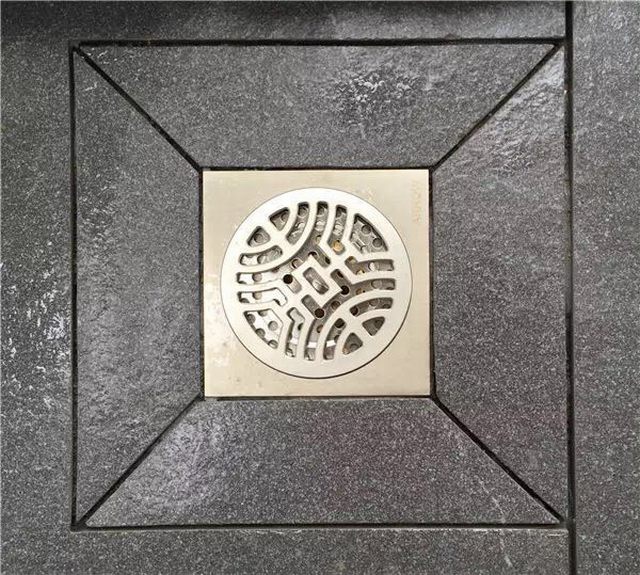 17衛(wèi)生間，陽(yáng)臺(tái)地漏做“回字形”工藝處理，讓下水更快.jpg